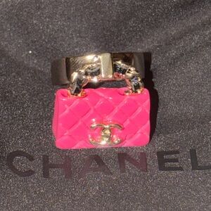 CHANEL Vintage Gold Metal Hot Pink interlocking CC Resin mini Purse Charm Ring